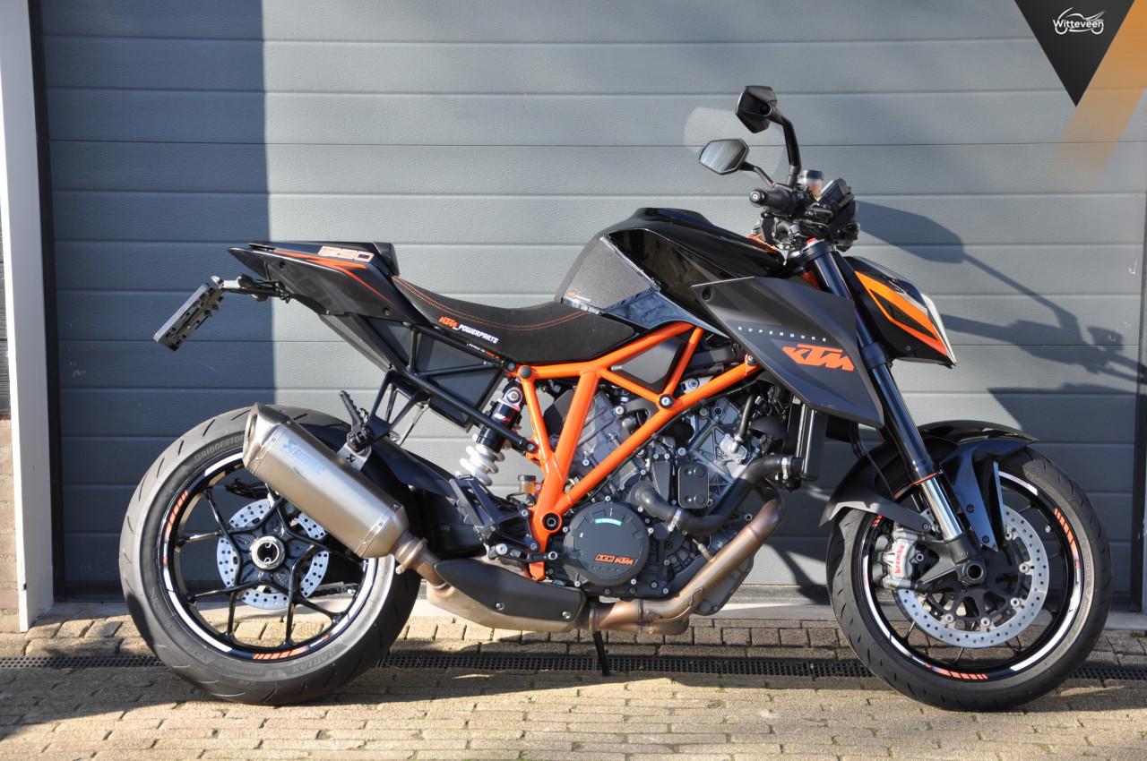 KTM 1290 SuperDuke R Akrapovic, Nederlandse motor
