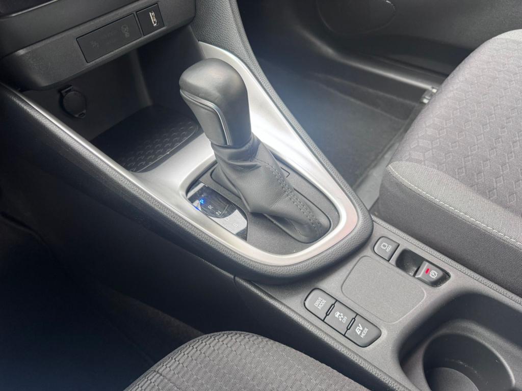 Toyota Yaris 1.5 hybrid 115 active