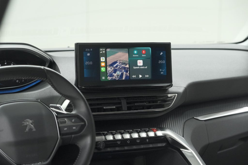 Peugeot 5008 puretech 130 eat8 active | 7 zitplaatsen | camera | navigatie 