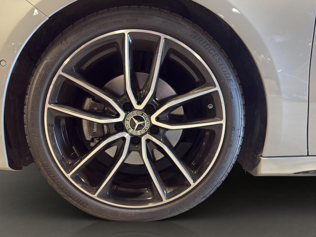 Mercedes-Benz A-Klasse 180 amg line | pano | sfeer | stoelverw. | camera | 