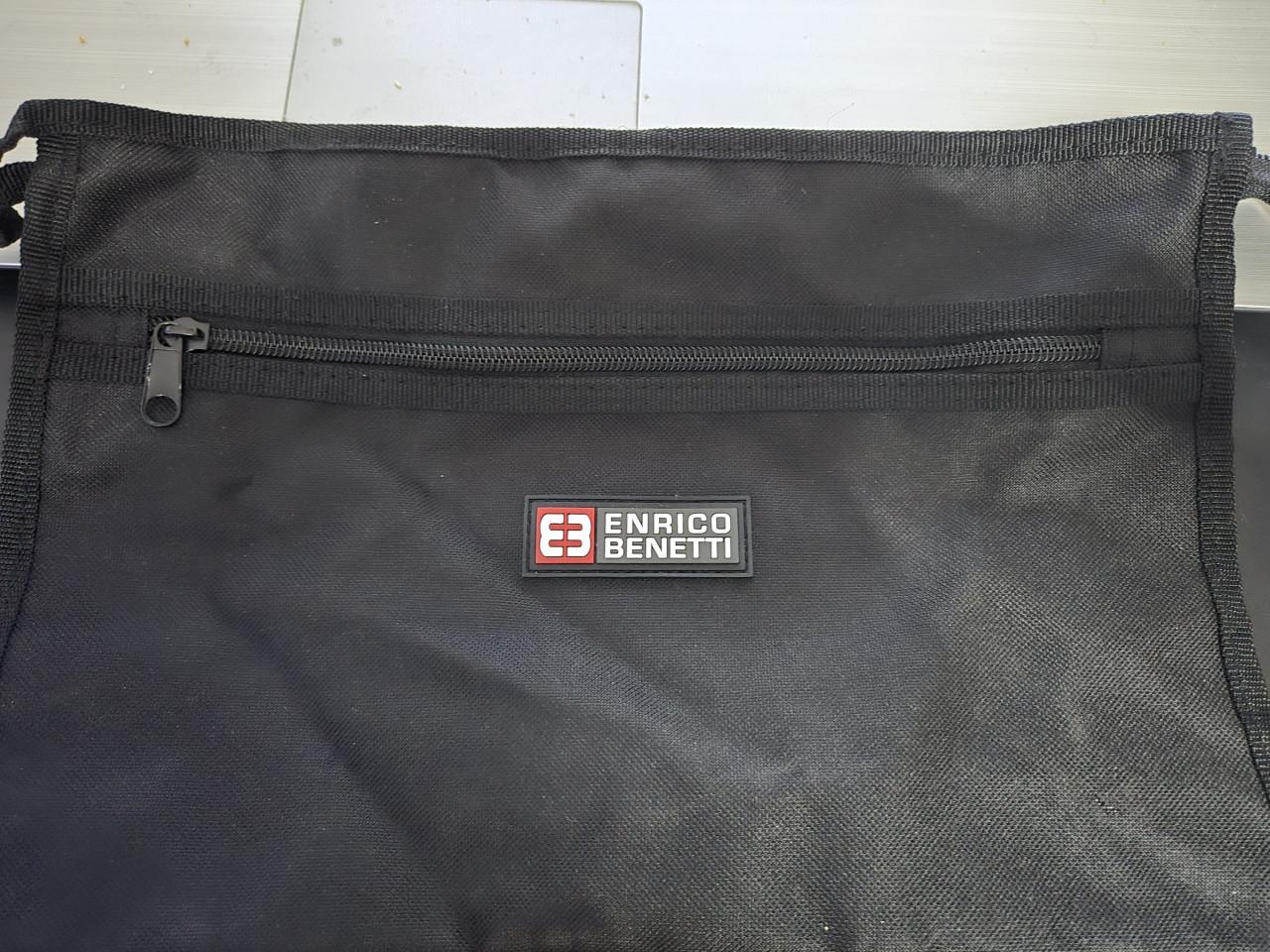 Zwarte Enrico Benetti Amsterdam 54448 toilettas 31.5x21x8 cm Nieuw.