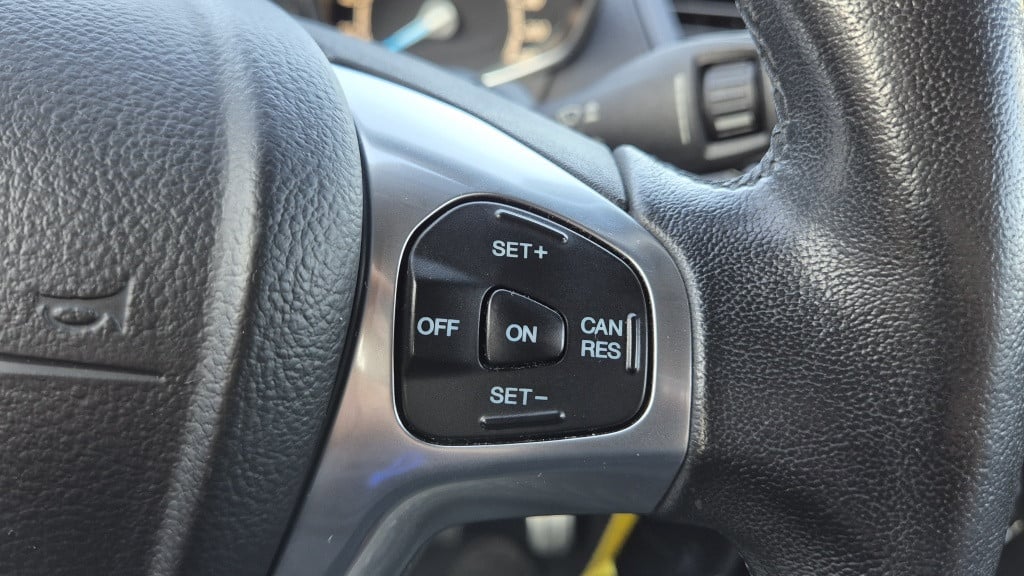 Ford Fiesta 1.0 ecoboost. sport*navi*airco*pdc*lmv*nap*