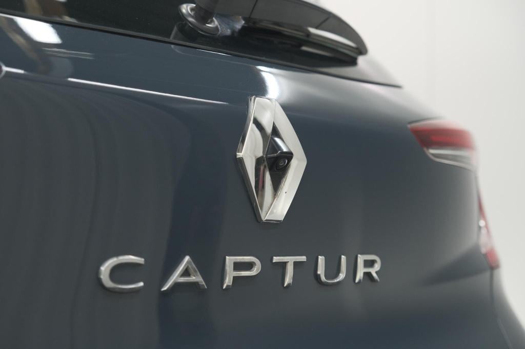 Renault Captur tce 130 edc limited | trekhaak | adaptieve cruise control | 