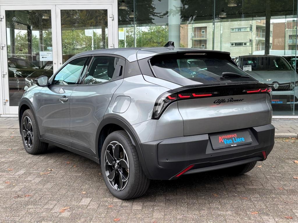 Alfa Romeo Junior 54 kwh 156pk elettrica led | carplay|adapt cruise| rijkla