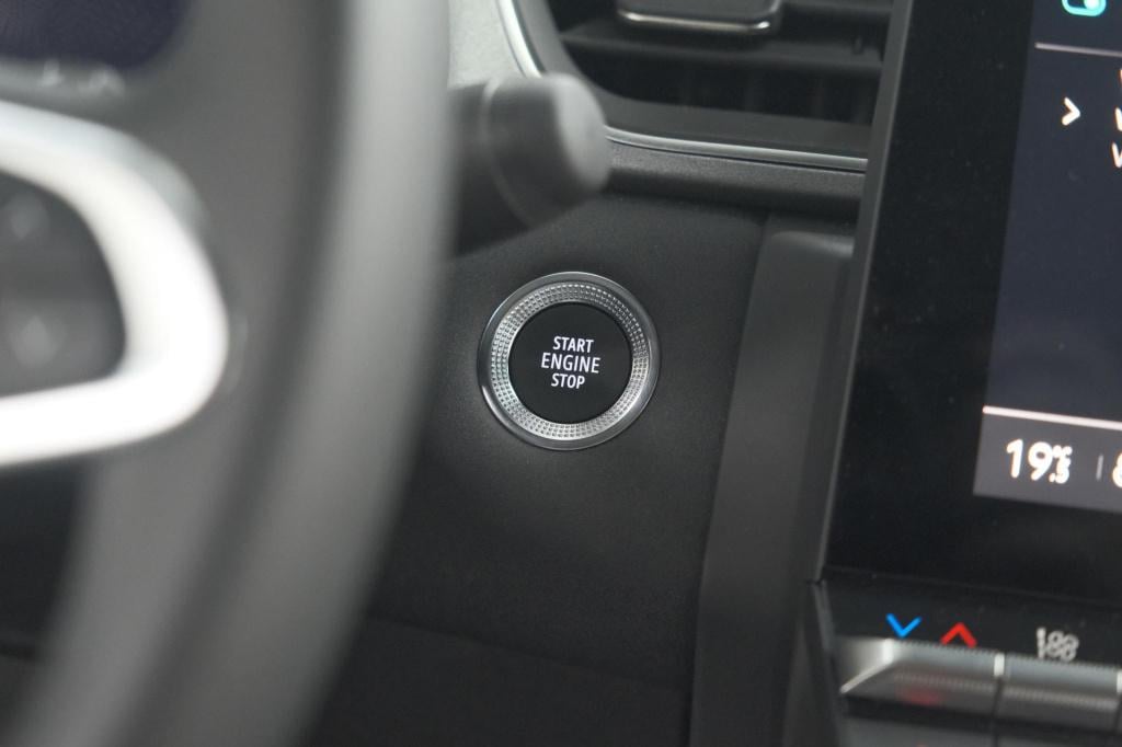 Renault Captur mild hybrid 160 edc techno | nieuw model | camera | navigati