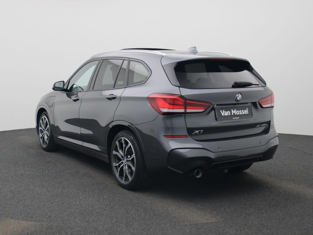 BMW X1 xdrive25e executive | m-sport | panoramadak | harman kardon | sfeerv