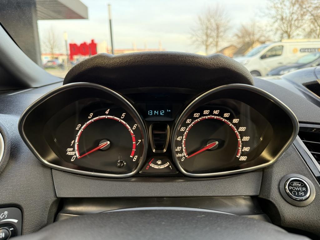 Ford Fiesta 1.6 st // nieuwe motor + koppeling, distributie en grote beurt 