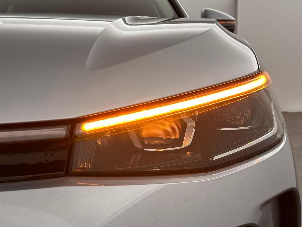 Volkswagen Passat variant 1.5 ehybrid elegance business dsg6 204pk