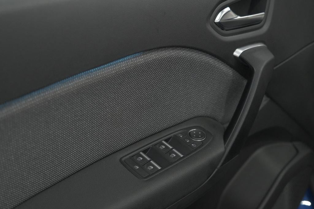 Renault Captur mild hybrid 160 edc techno | camera | navigatie | apple carp