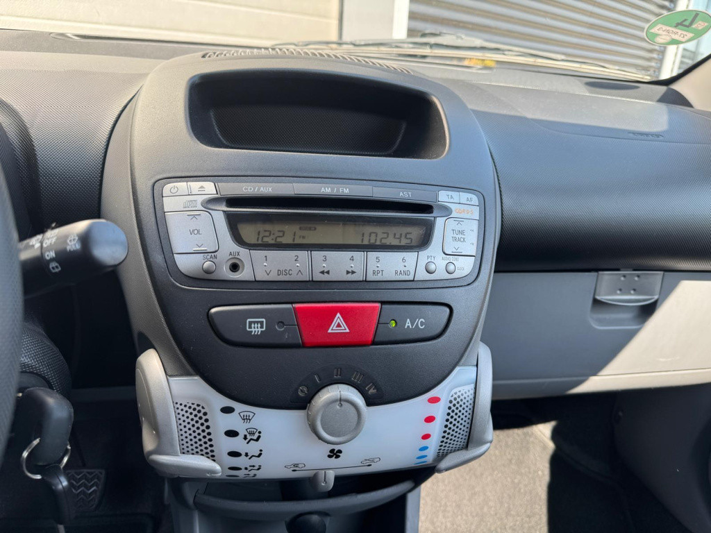 Peugeot 107 1.0-12v xs/nap/apk/airco