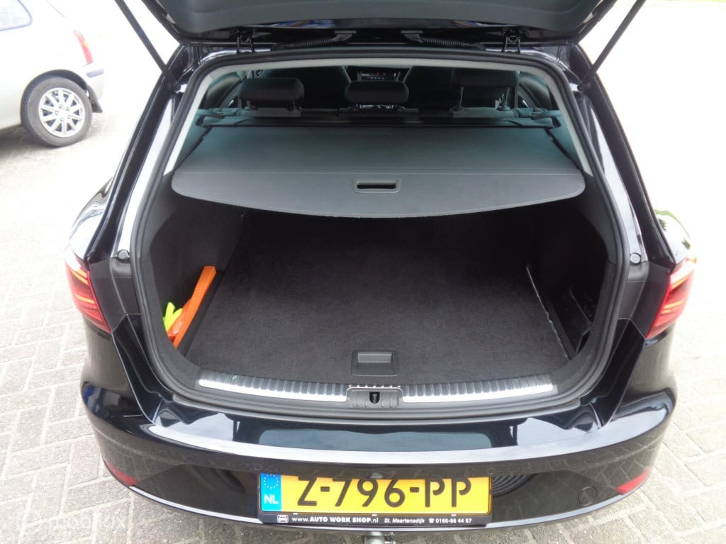 Seat Leon Sportstourer st 1.0 ecotsi style business/airco/led/pdc/automaat 
