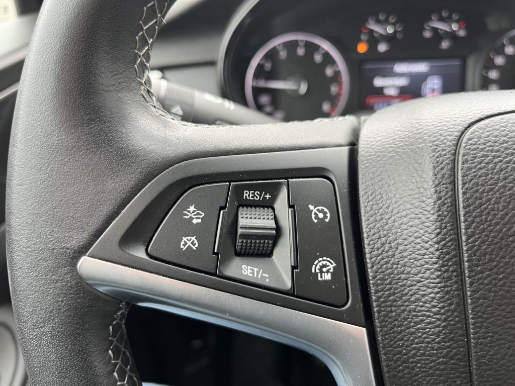 Opel Mokka 1.4 turbo innovation 9dkm !!!!