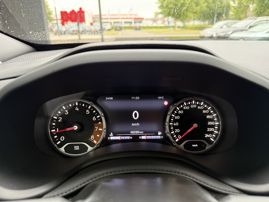 Jeep Renegade 1.0t limited // stoel en stuurverwarming // carplay //
