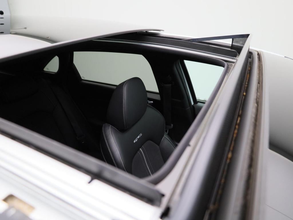 Kia Cee'd 1.5 t-gdi gt-line | panoramadak | navigatie | half leder | apple 