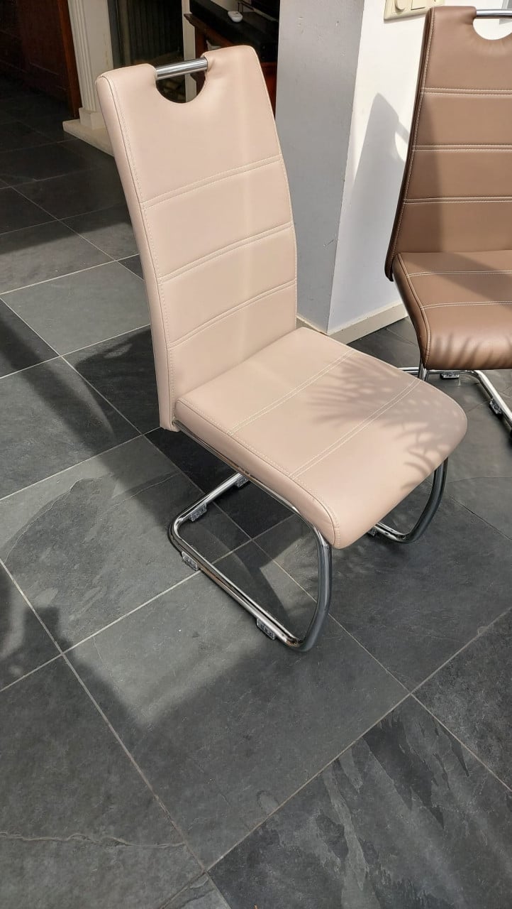 6 eetkamerstoelen