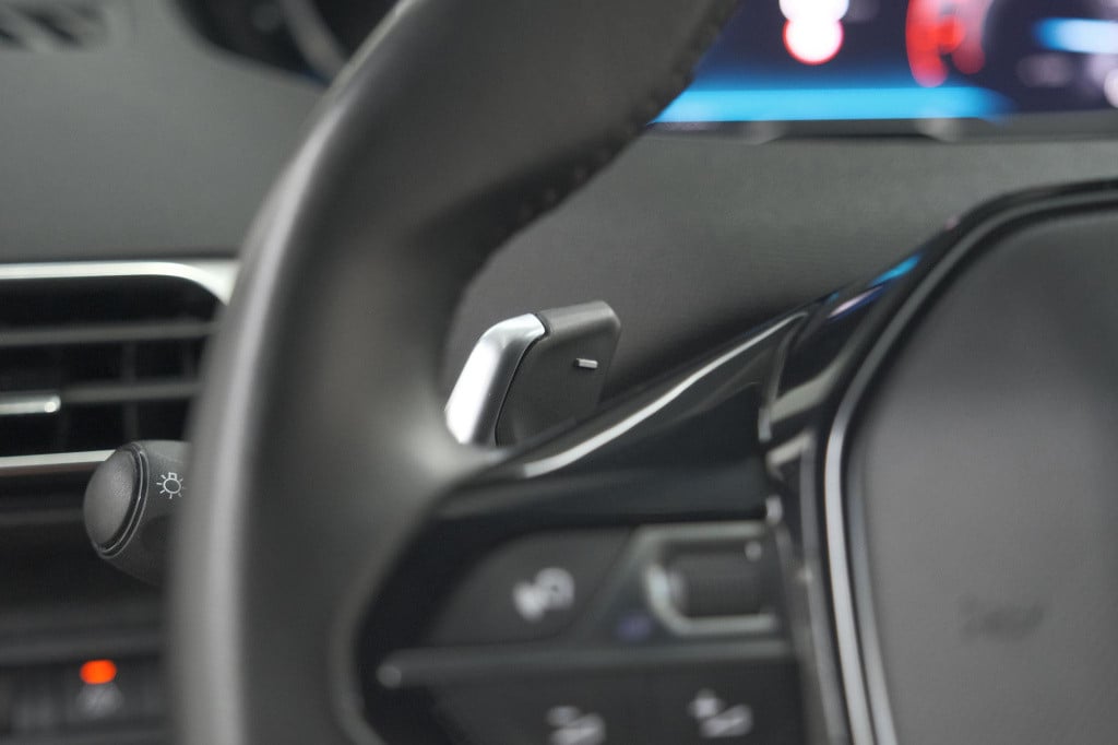 Peugeot 5008 puretech 130 eat8 active pack business | 7 zitplaatsen | camer