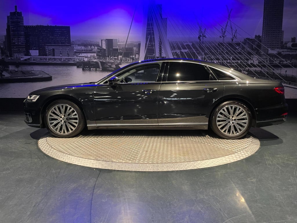 Audi A8 55 tfsi quattro pro line plus *nl-auto*