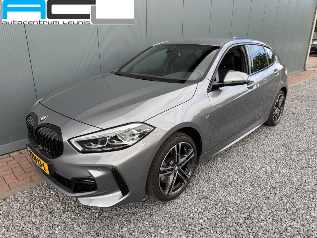 BMW 1 Serie 120i automaat high executive m-sportpakket 5-drs