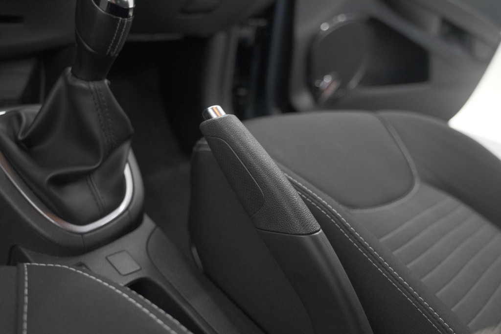 Renault Clio 1.2 limited | trekhaak | navigatie | parkeersensoren | climate