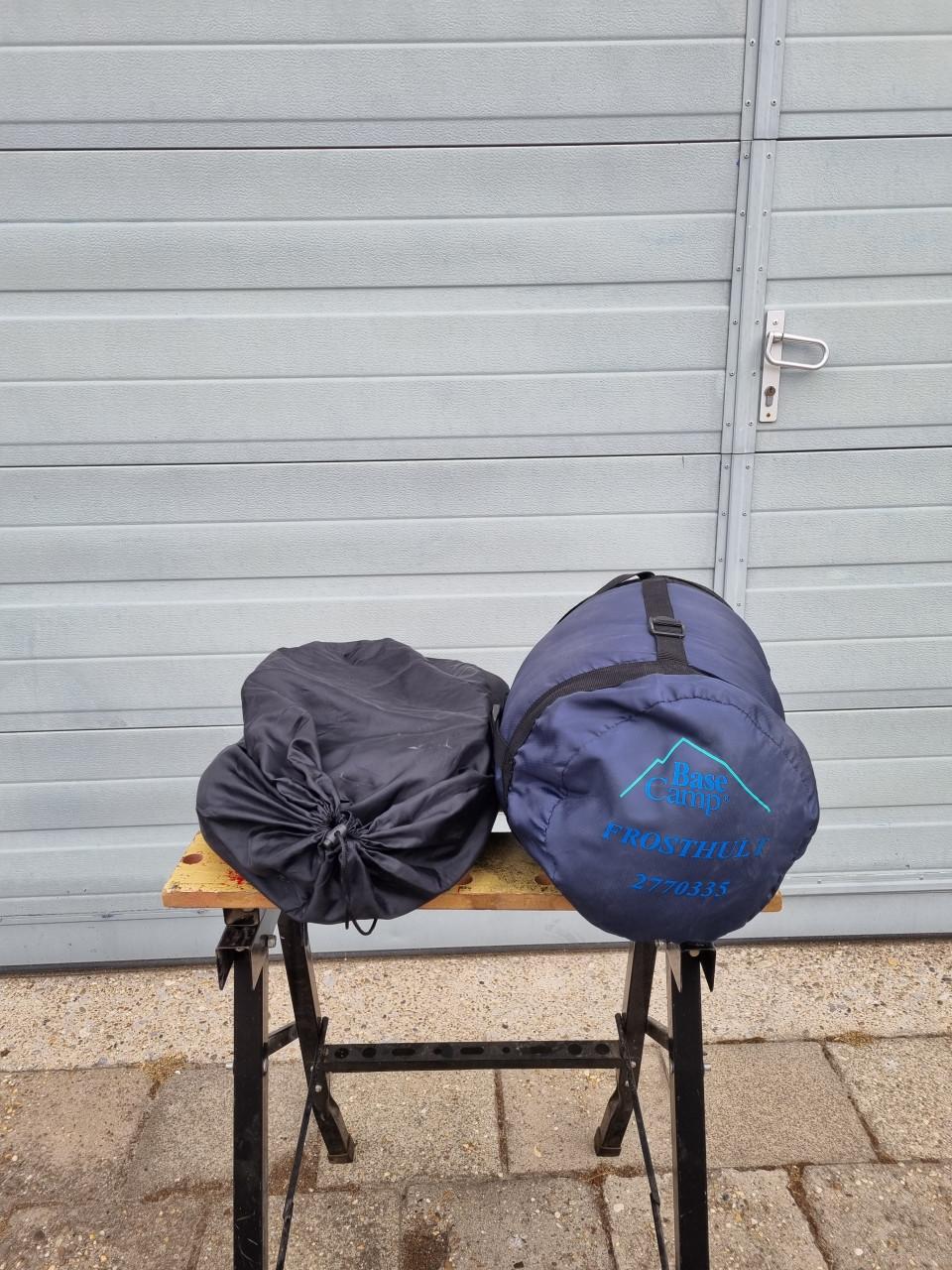 Diverse kampeer en campingspullen