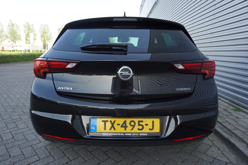 Opel Astra 1.4 innovation climate / navi / camera / parkeers. / cruise / na