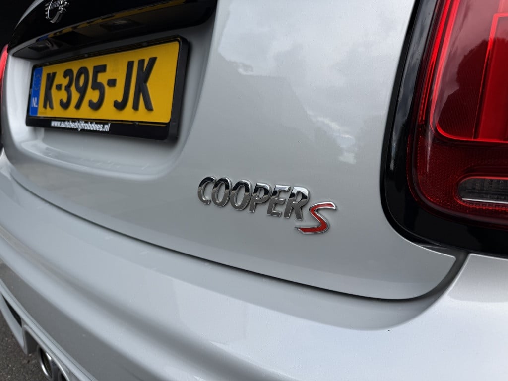 Mini Cooper mini 2.0 // serious business pack // nieuwstaat // 5 deurs /