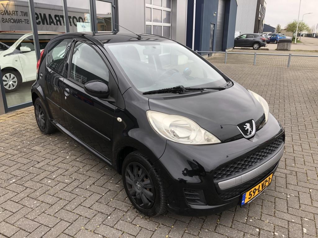 Peugeot 107 1.0-12v urban move