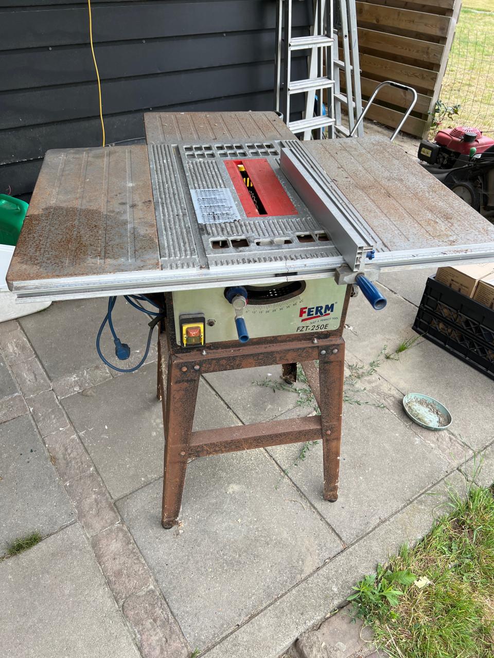 Zaagtafel ferm
