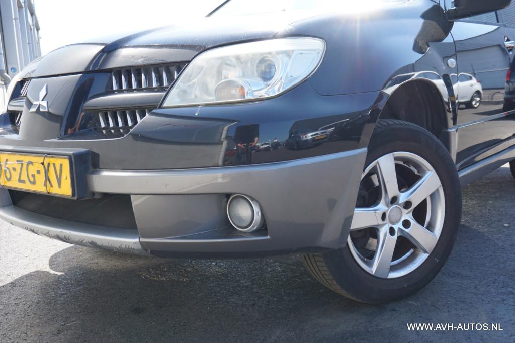 Mitsubishi Outlander 2.0 invite+