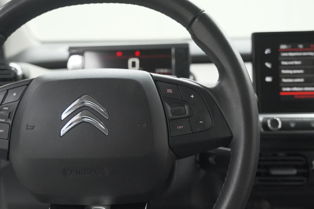 Citroen C4 Cactus puretech 110 business | trekhaak | apple carplay | parkee