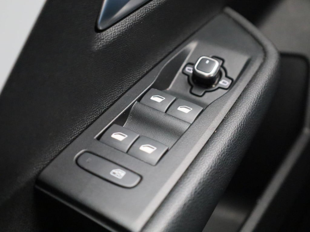 Opel Astra 1.2 edition | lmv | parkeer sensoren | virtual cockpit | climate