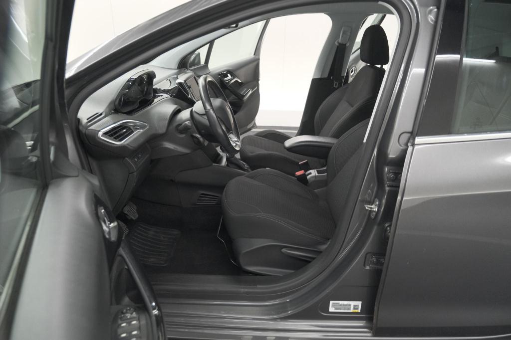 Peugeot 208 puretech 82 blue lease allure | parkeersensoren | climate contr