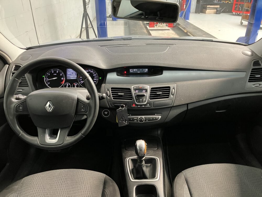 Renault Laguna Estate 2.0-16V Expression
