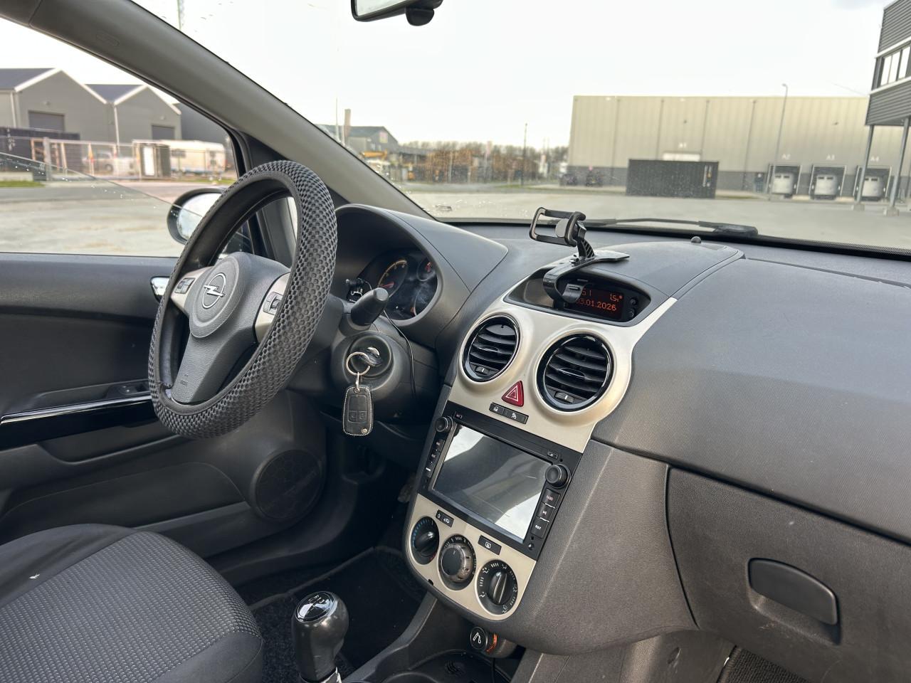 Opel Corsa 1.2-16V Cosmo|AIRCO|APK|