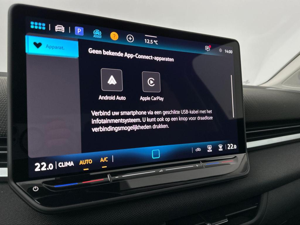 Volkswagen T-roc 1.5 etsi life first edition