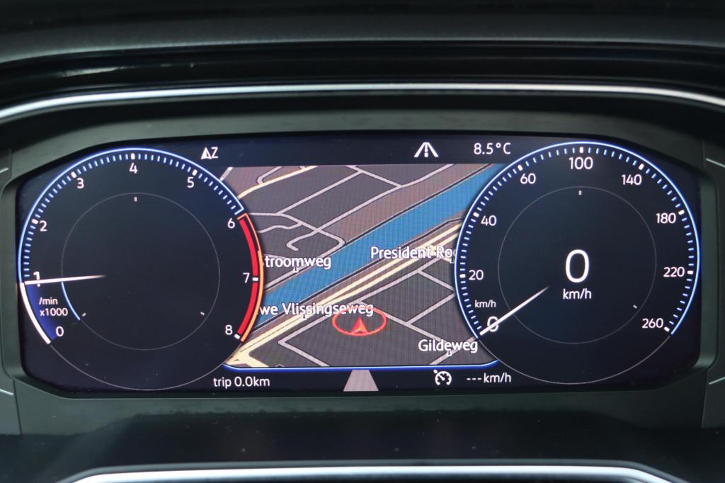 Volkswagen Polo 1.0 tsi highline adaptive | carplay | sensoren