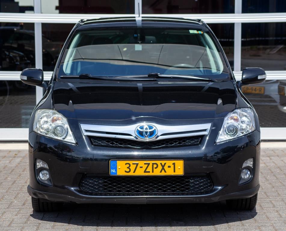 Toyota Auris 1.8 full hybrid executive business