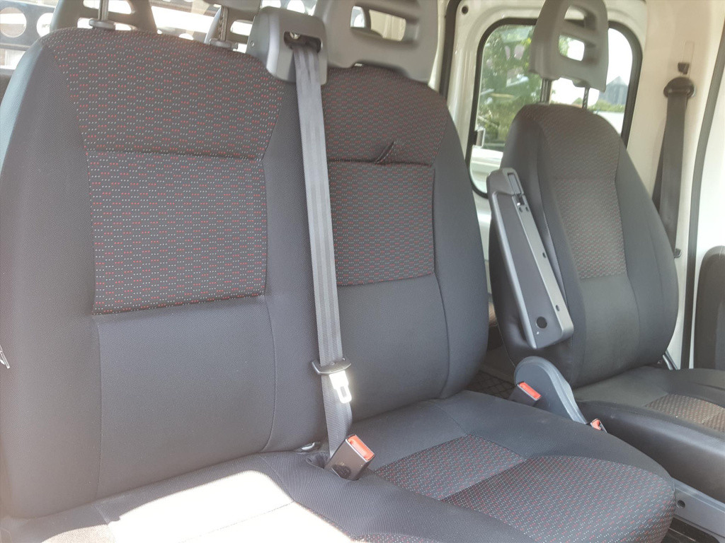 Peugeot Boxer chassisdubbelcabine 3500kg 2.2hdi-130pk dubbele cabine 7perso