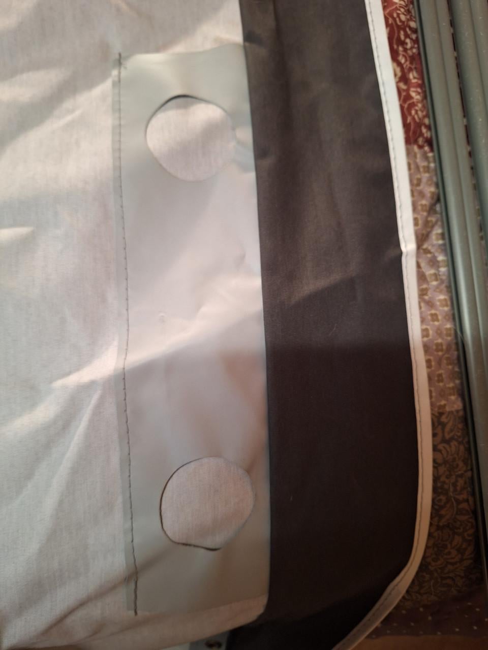 Caravan luifel met zijwanden.