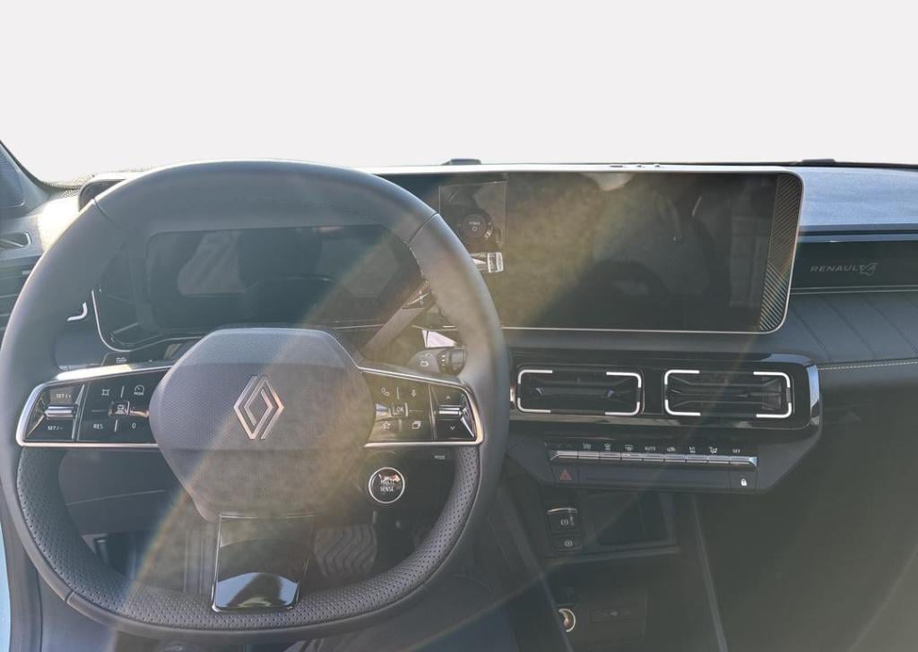 Renault 4 comfort range iconic 52 kwh - demo / pack advanced driving assist