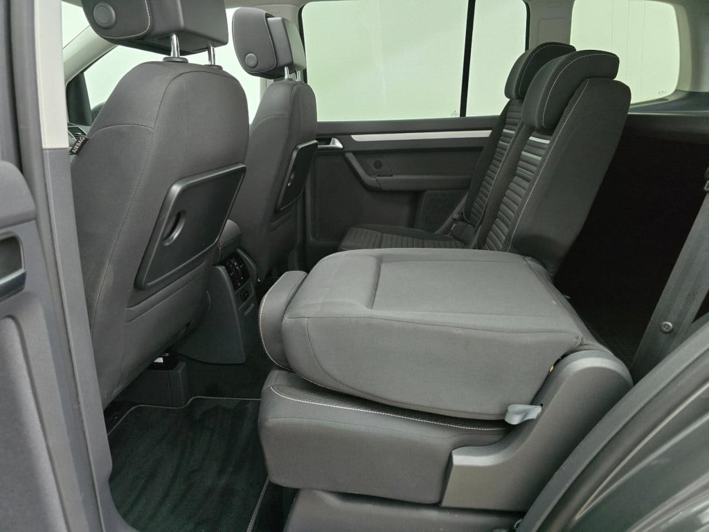 Volkswagen Touran occasion 1.4 tsi 5 persoons met panoramadak en grote koff