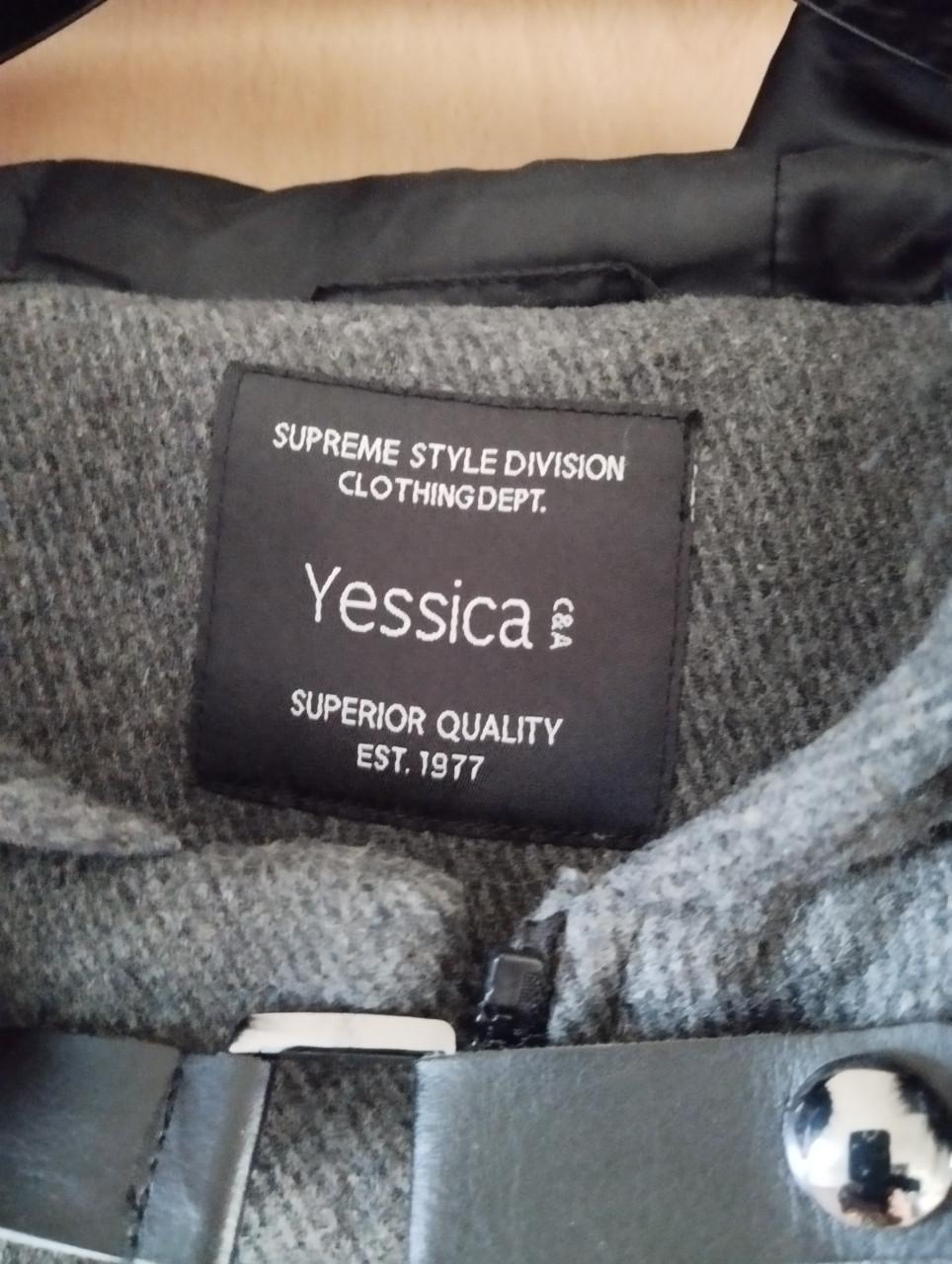 Zeer nette dames winterjas zgan