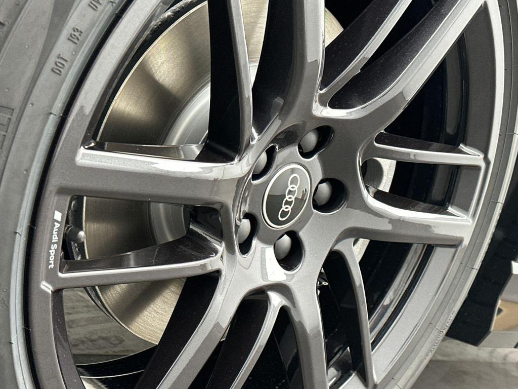 Audi Q4 E-tron s edition e-tron 45 82 kwh 210 kw / 286 pk suv ele