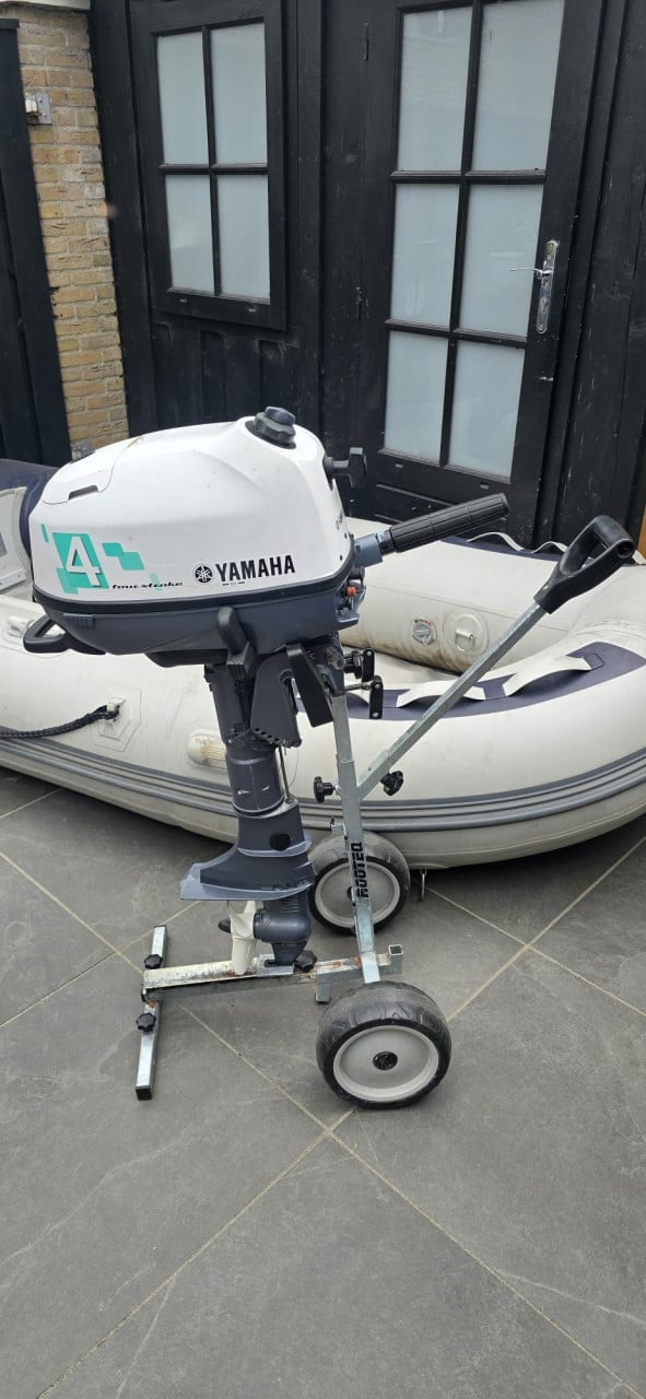 Vetus rubberboot met buitenboordmotor