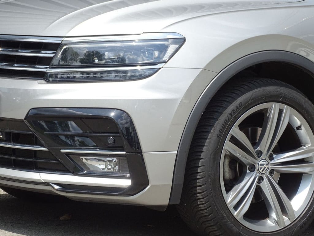 Volkswagen Tiguan 1.4 tsi act highline business r