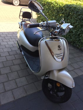Snorscooter buitenkans!