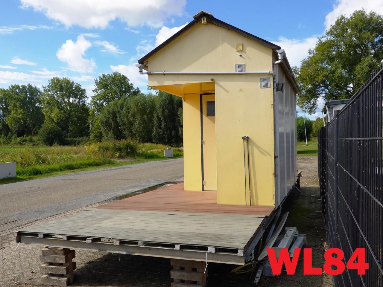Leuk 4 pers strandhuisje met vlonderterras en dubbel glas te koop