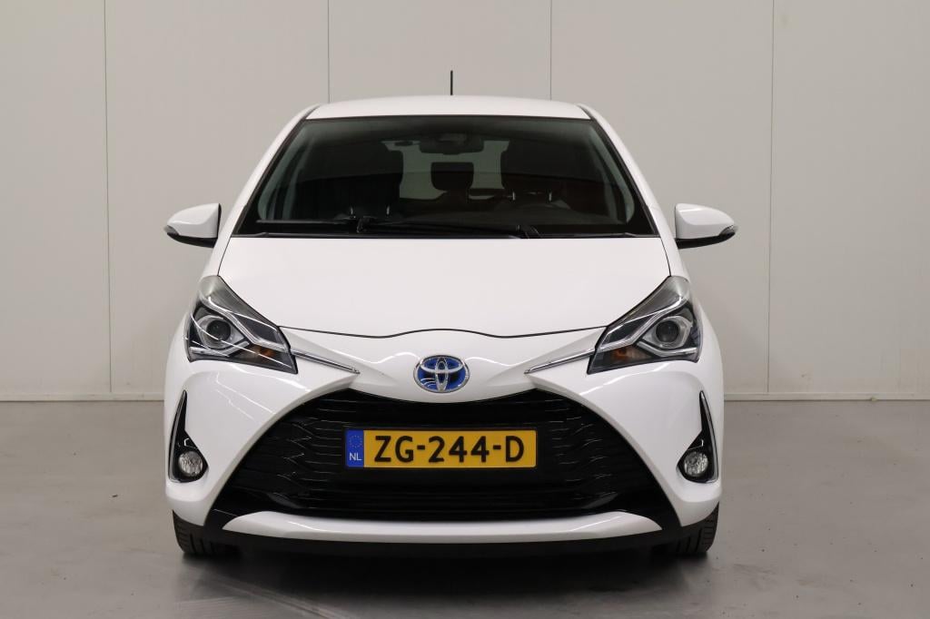 Toyota Yaris 1.5 hybrid dynamic| camera| cruise| climate