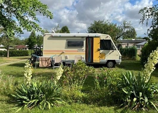 Camper Peugeot 280 G te koop (motor defect)