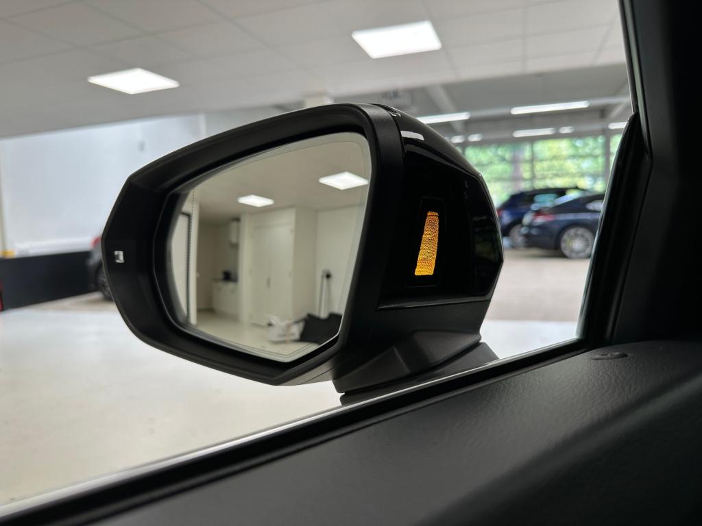 Audi Q3 45 tfsi e s edition | panoramadak | keyless entry | adaptief cc. |